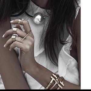 Amber Sceats poppy pearl choker. NWOT. NEVER WORN.